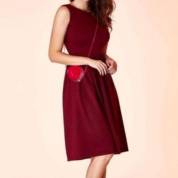 Marc Jacobs Red Gold Patent Mini Zipper Round Crossbody Bag Purse - Picture 1 of 6